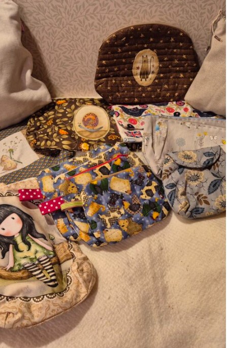 colourful small pochette