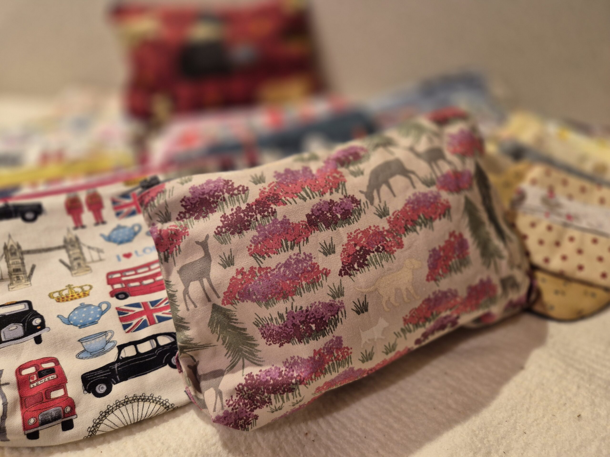 Colourful large pochette